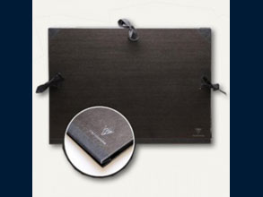 Clairefontaine kraft cover with flaps and ribbons  in A2 and A4. Stay out of the crowd with this beautifull and functional hardly to get black storage drawing folder!